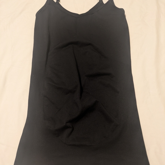 Black Maternity Stretch Cami Tank – Built-In Belly Support, Soft & Smoothing - Picture 3 of 5